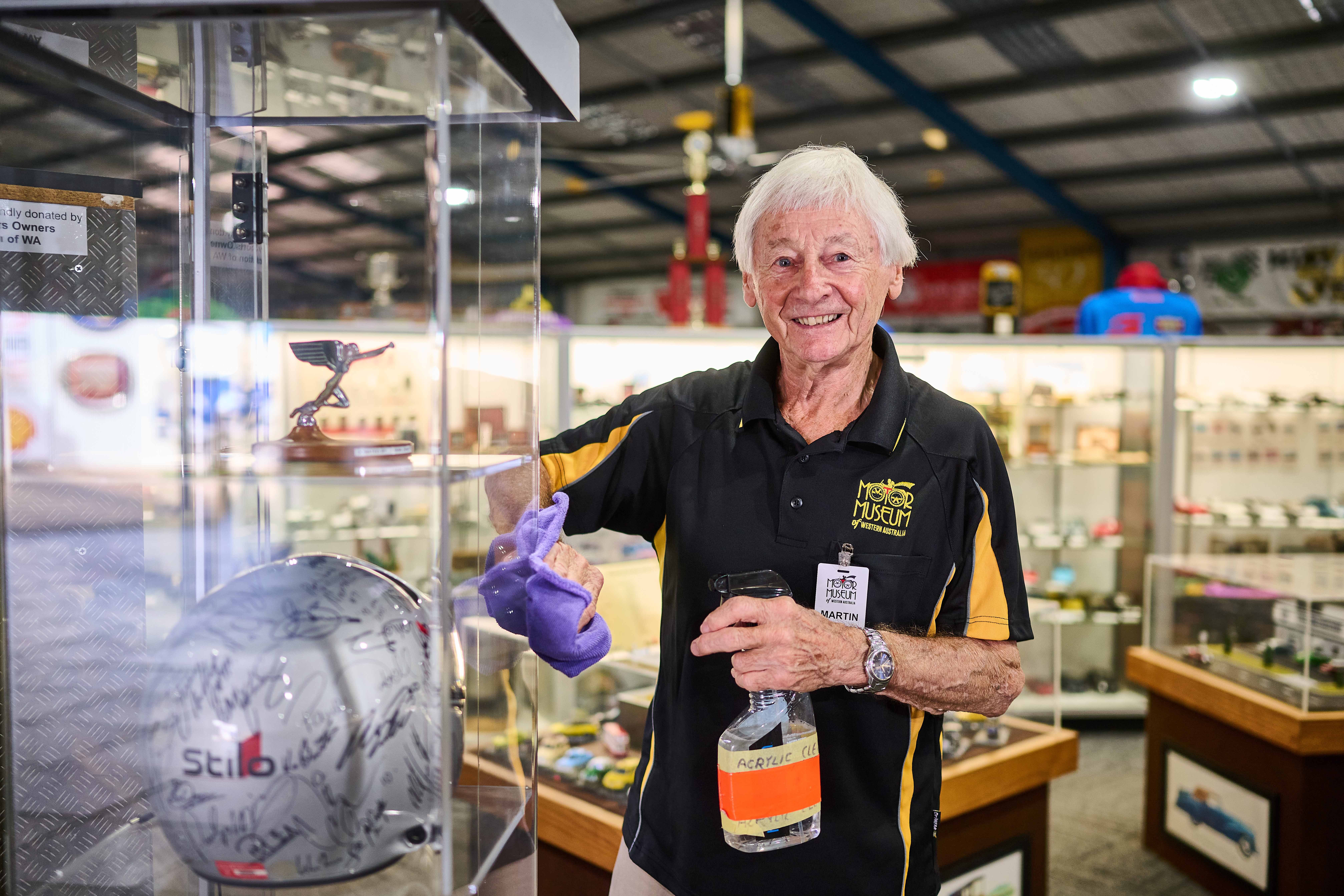 103 Motor Museum volunteering WHITEMAN 250408 }}