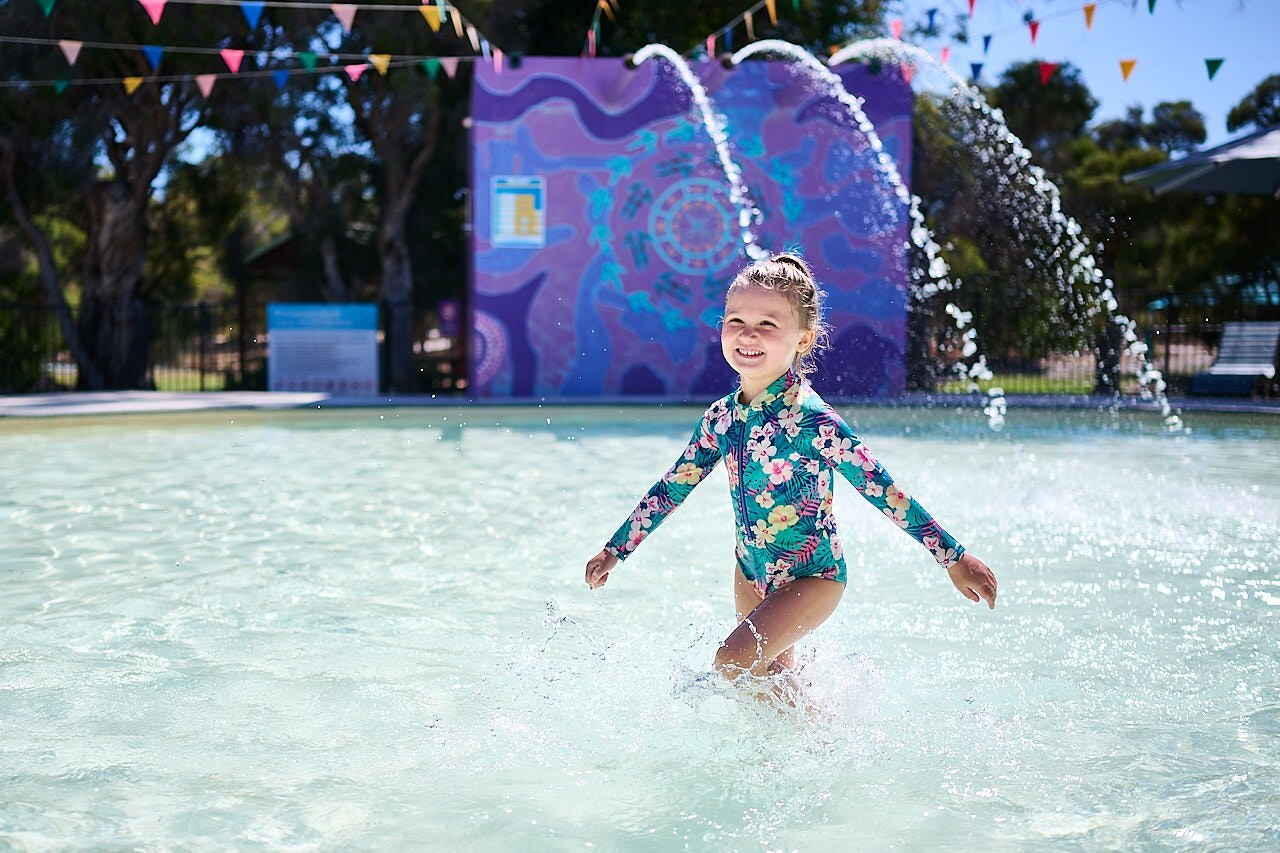 085 WP POOL 230213 DC23319 }}