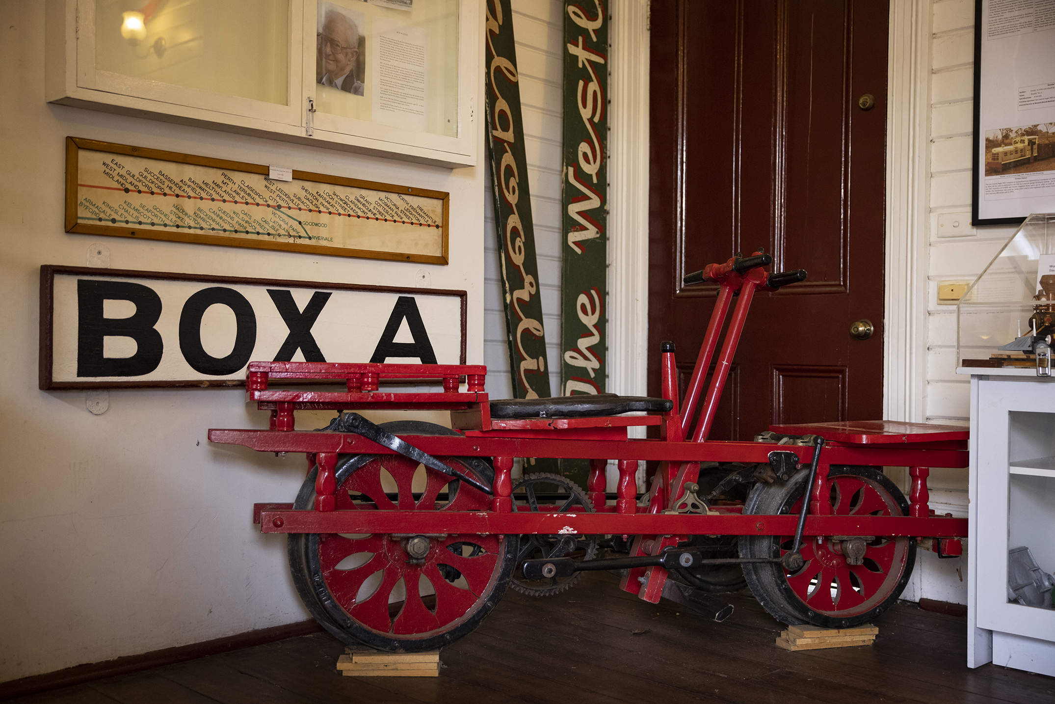 3 Whiteman Park Shoot Train station museum }}