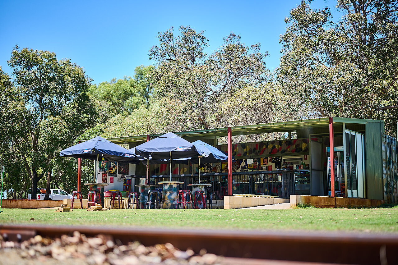 369 WP POOL 230213 DC18111 }}