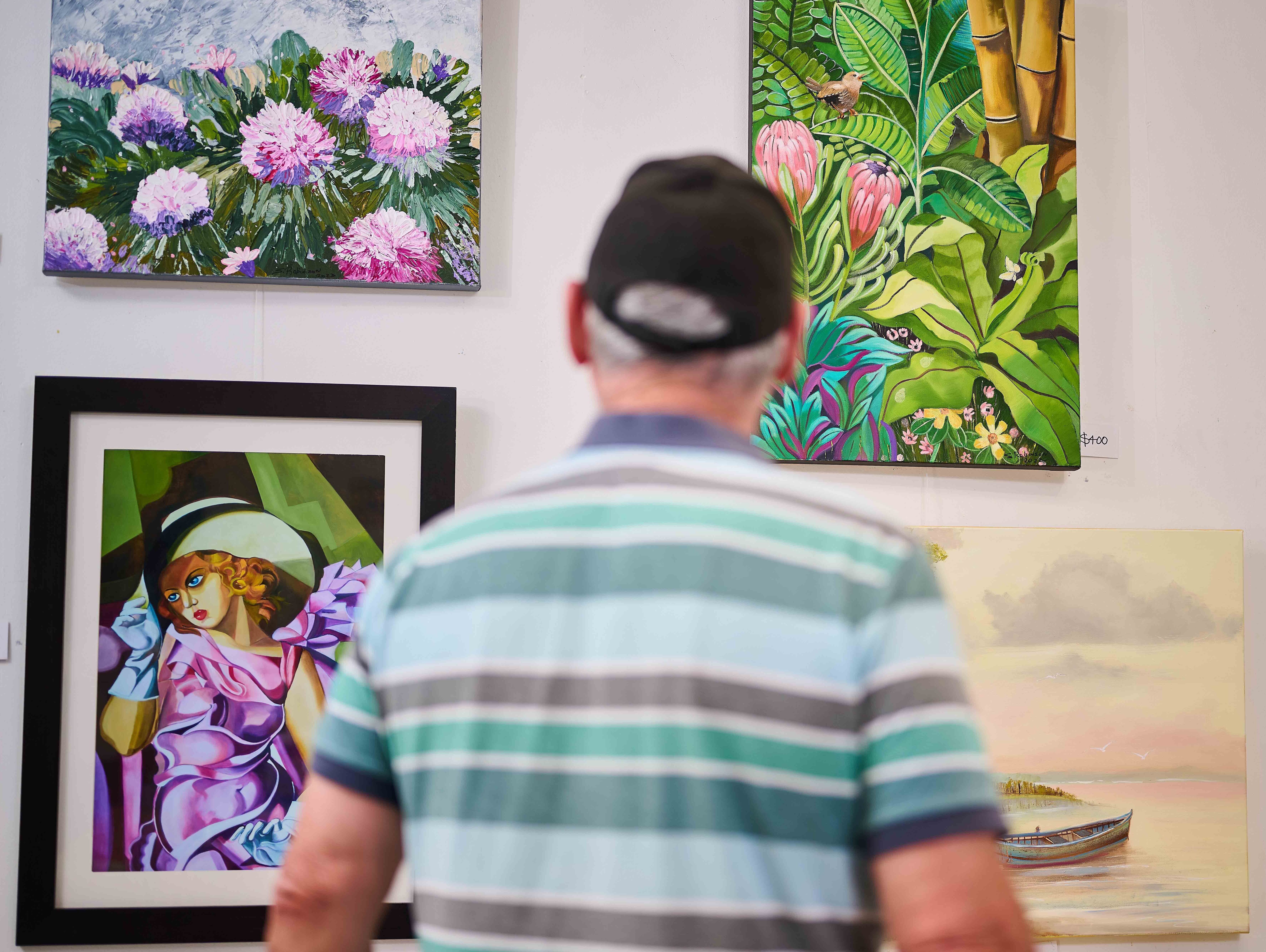 Village Art Gallery WP 290 2024 WEB }}